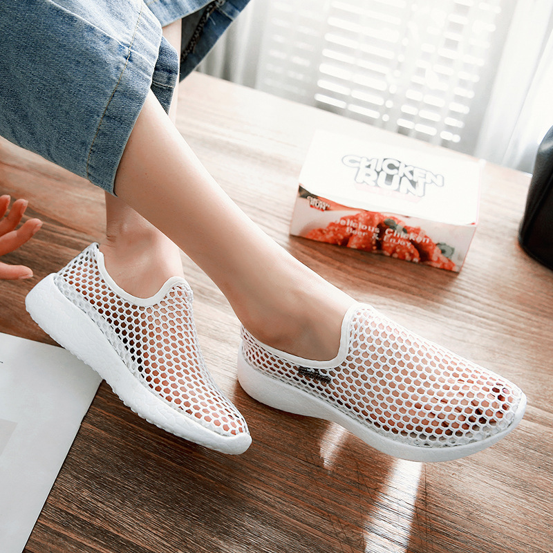 Lightweight Mesh Comfort Sneakers